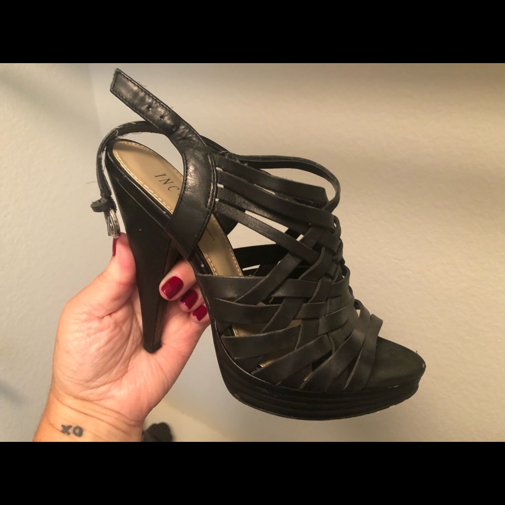 Shoes - Picture 7 of 16